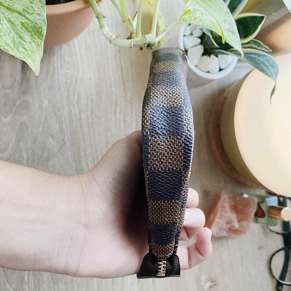 Louis Vuitton • AUTHENTIC Mini Pochette Damier - Picture 4 of 13